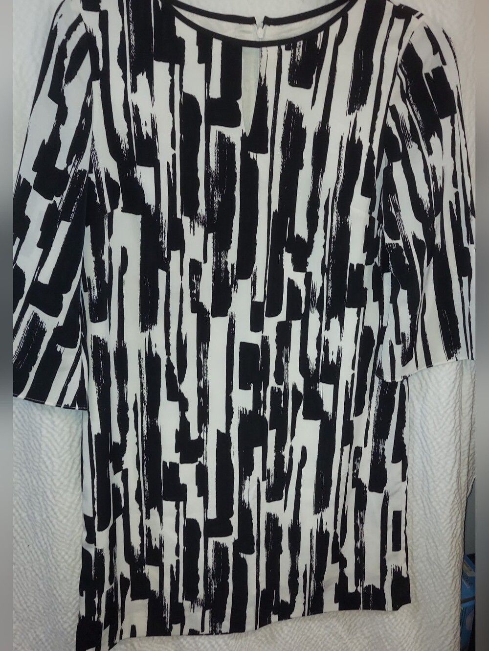 Tahari ASL Black & White Abstract Brushstroke Midi Dress